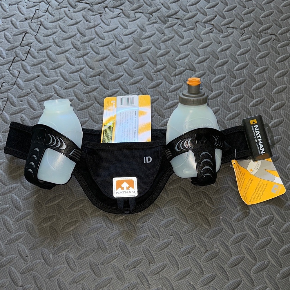 Nathan Black Dual Bottle Hydration Belt size medium